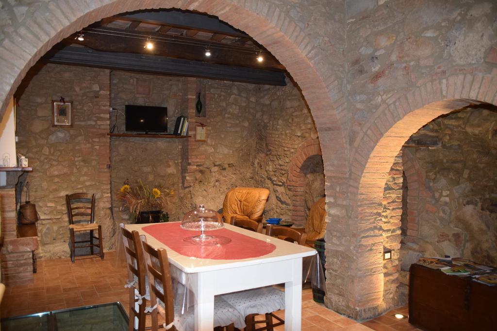 Apartment Casa Antica Кьянни Экстерьер фото